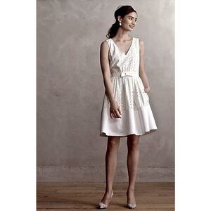 New Anthropologie Erin Featherston white Eyelet Lace Fit & Flare Bow Dress sz 2